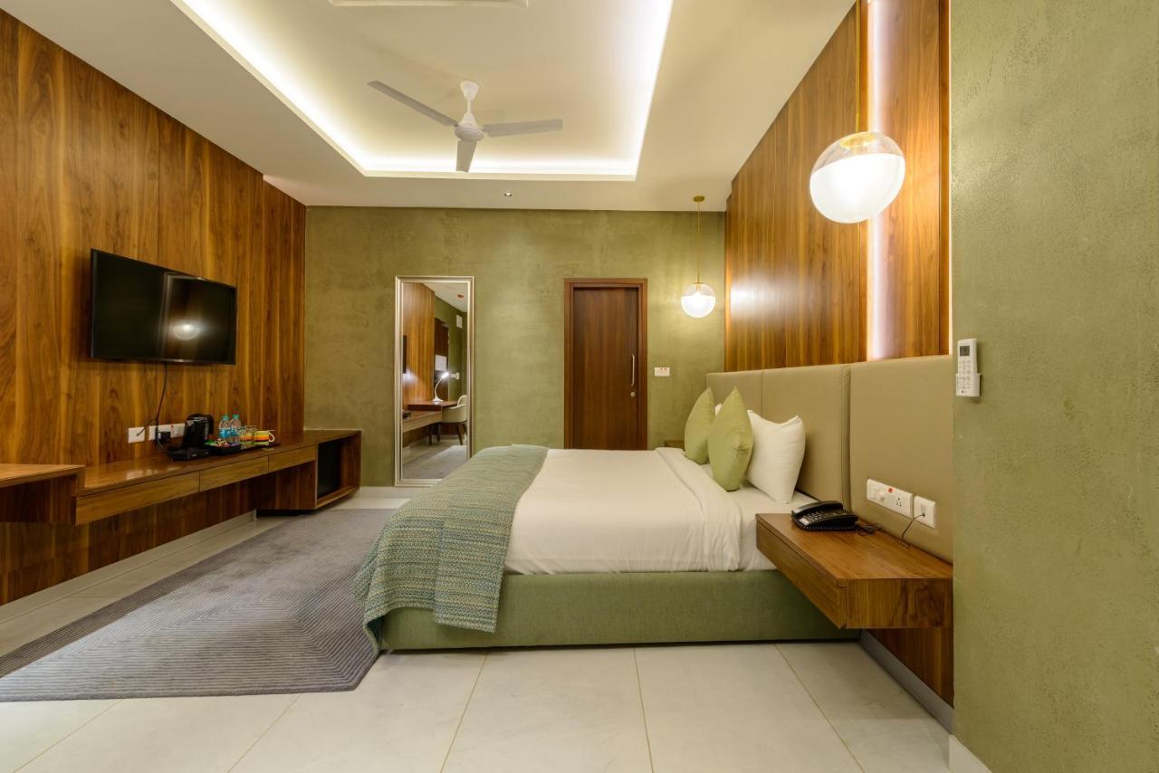 Prestige Nirvana Club Hotell Hyderabad Eksteriør bilde