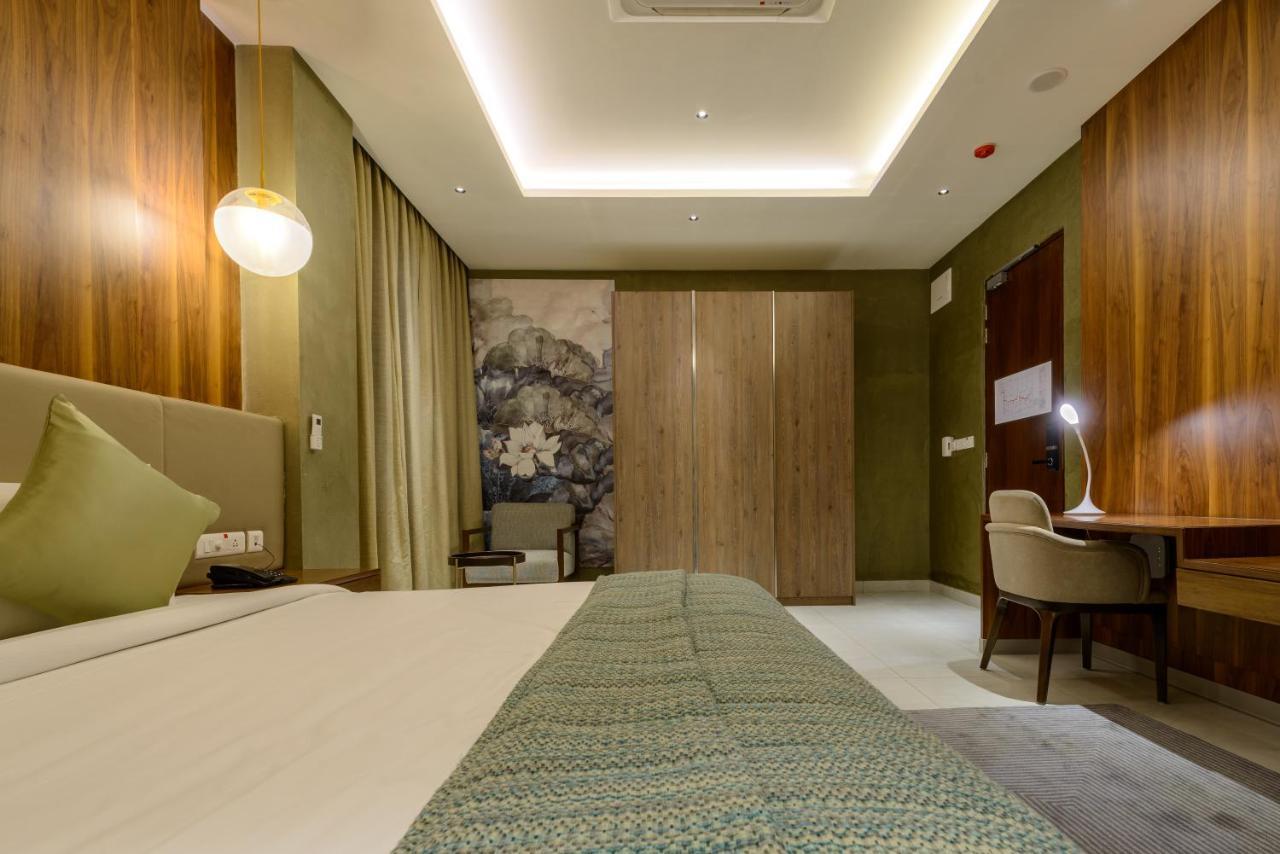 Prestige Nirvana Club Hotell Hyderabad Eksteriør bilde