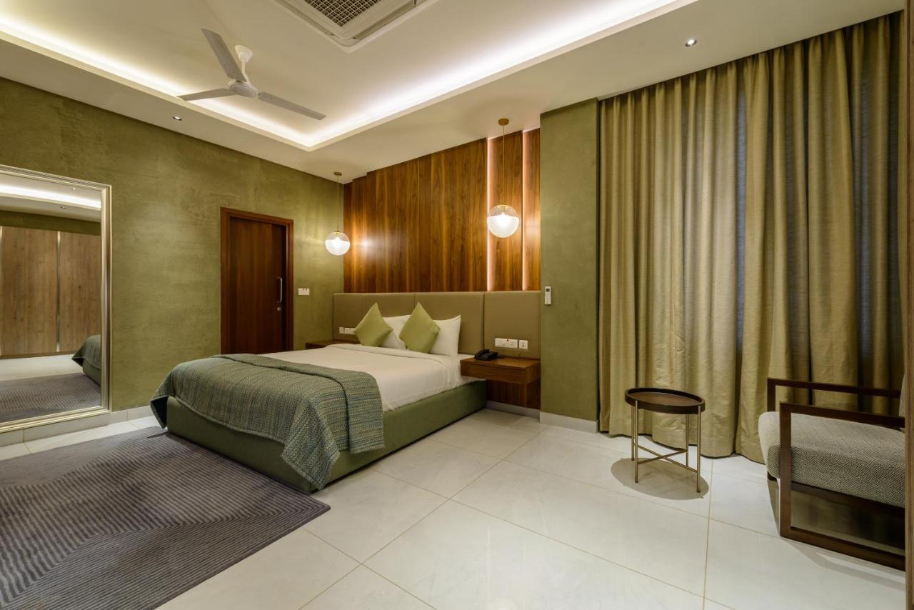 Prestige Nirvana Club Hotell Hyderabad Eksteriør bilde